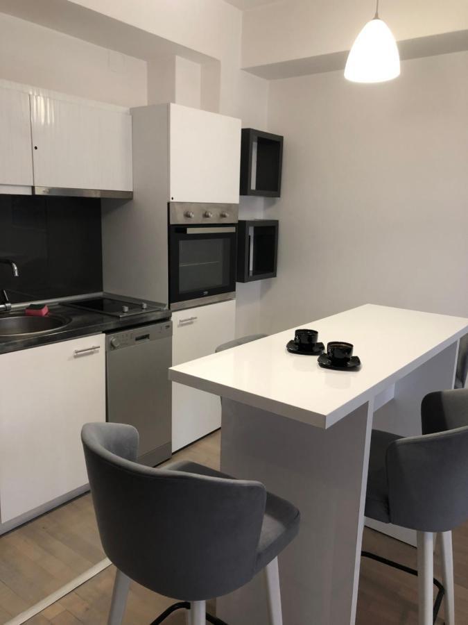 Cozy Apartment In The City Center Skopje Eksteriør billede