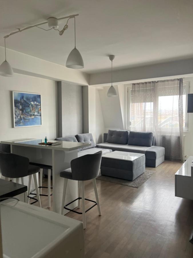 Cozy Apartment In The City Center Skopje Eksteriør billede