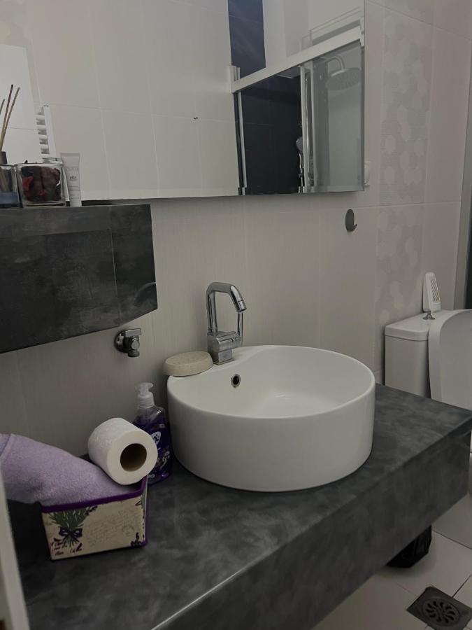 Cozy Apartment In The City Center Skopje Eksteriør billede